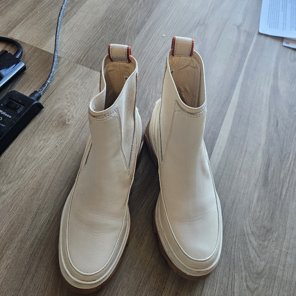 SOREL Women's Brex Chelsea Boot size 5.5 - Picture 7 of 9
